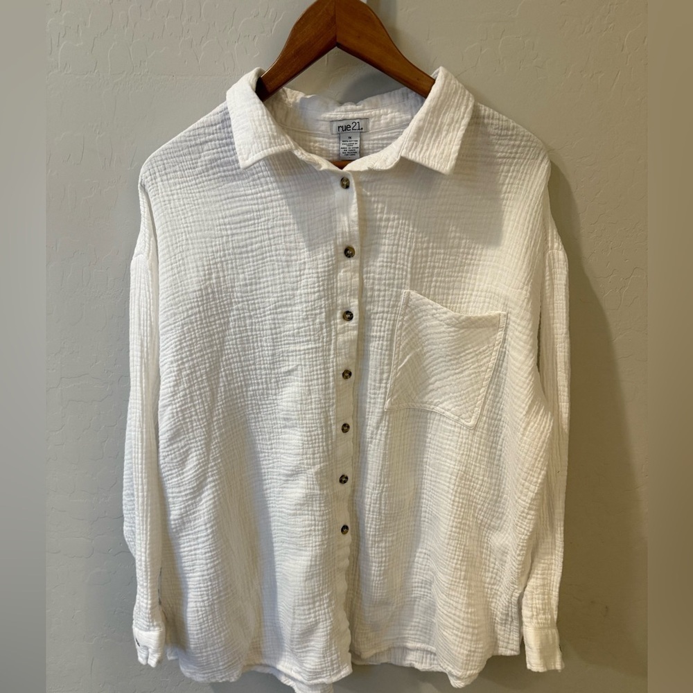 **Rue 21 Women’s Gauze-Like Long Sleeve Shirt – White – Size 1X**